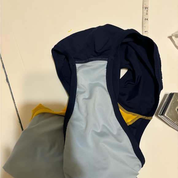 Nike Swimsuit Preowned size 10 - Picture 6 of 6